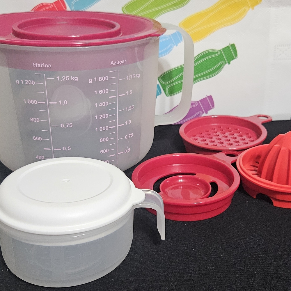 Multifunctional Red and White Kitchen Measuring Set